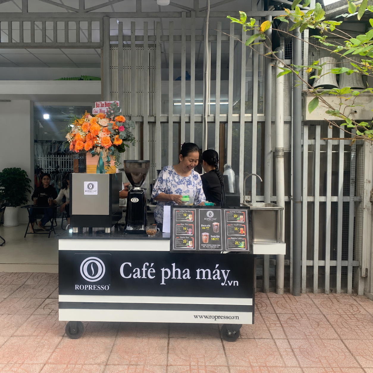 Combo xe quầy cafe pha máy gói Tiêu Chuẩn Ropresso
